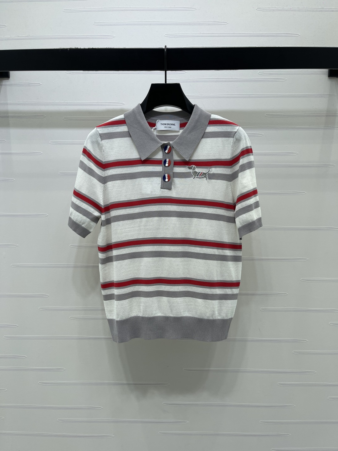 Women's short sleeves